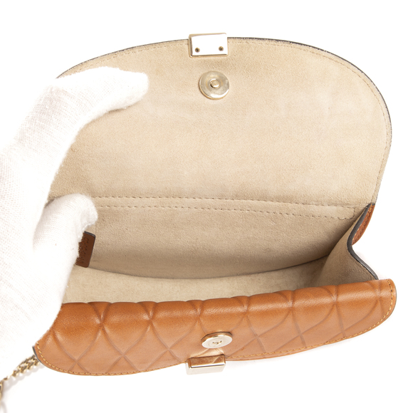 Chloé Georgia - Picture 9 of 11